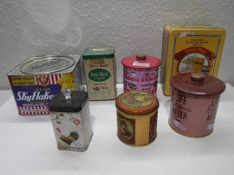 lot 7167 image: Very nice tin canister lot