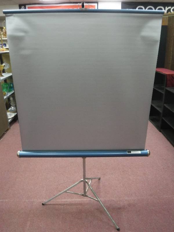 lot 7169 image: Sears brand projection screen with stand