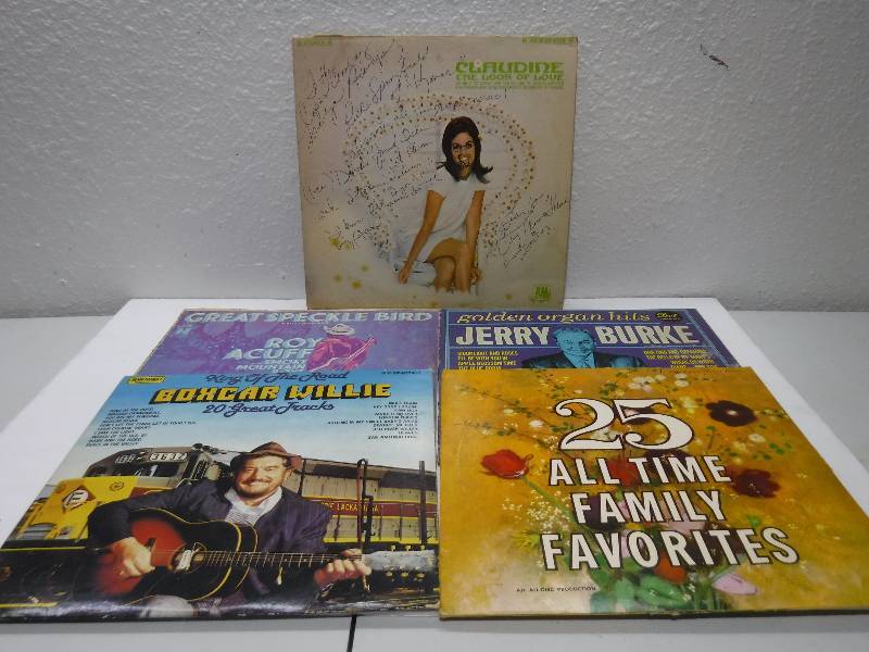 lot 7188 image: Record lot, one has an autograph on it