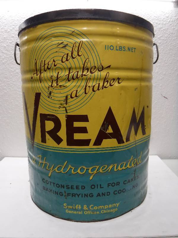 lot 7217 image: Vream cottonseed oil metal bucket