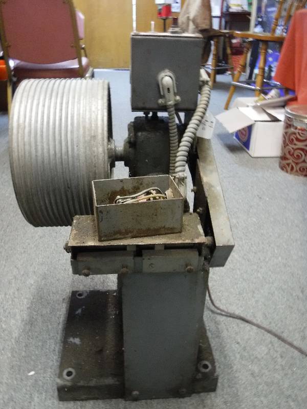 lot 7218 image: 2 Way Motor works