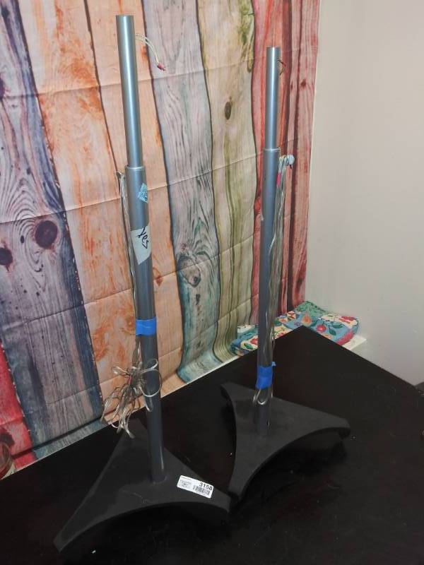 lot 3158 image: Set of 2 Stereo Speaker Stands