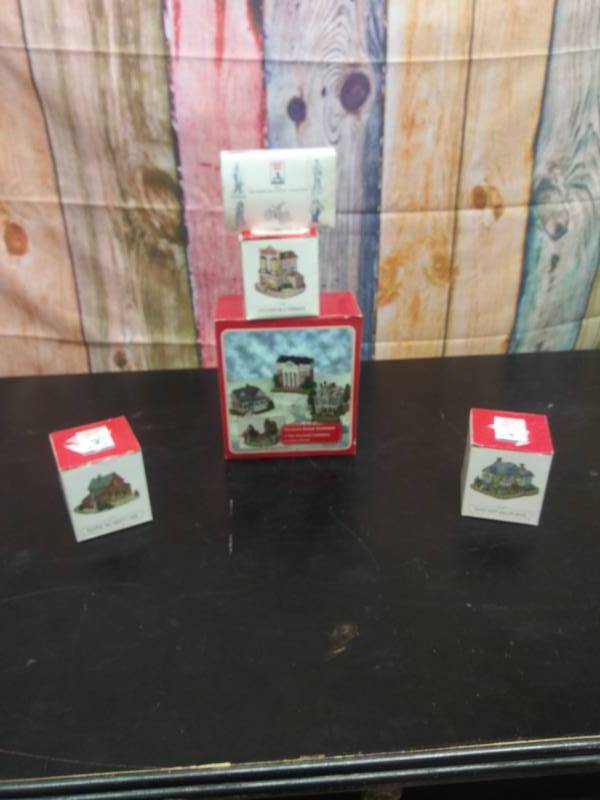 lot 3179 image: 4 Liberty Falls Collection and 1 Americana Collection