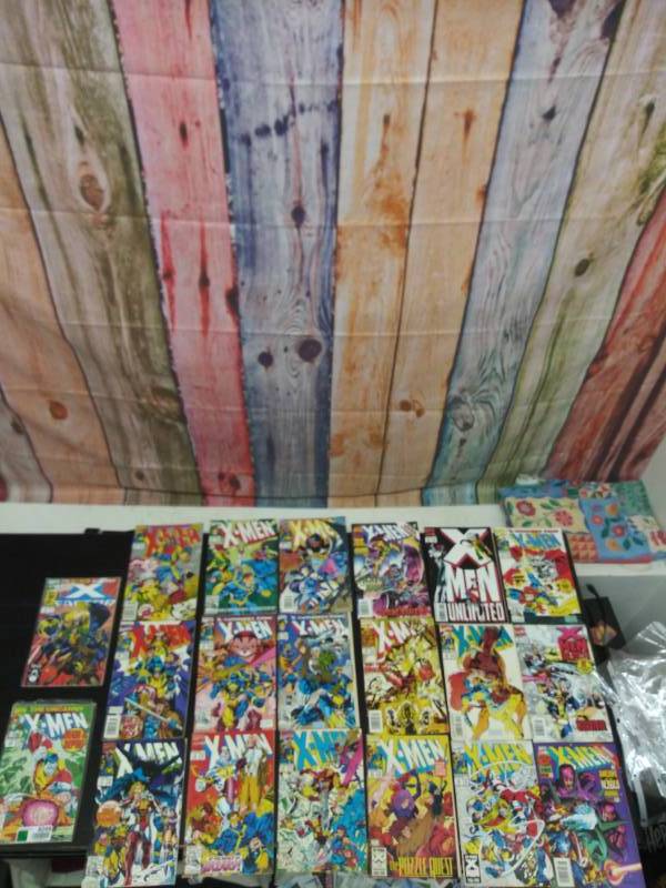 lot 3193 image: Huge Lot of X-Men Comics