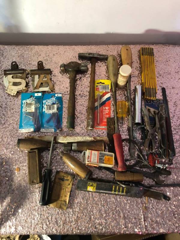 lot 6159 image: Lot of Antique Carpentry Hand Tools