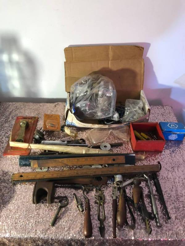 lot 6160 image: Lot of Carpentry Hand Tools