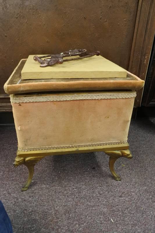 lot 1129 image: 1900  1910 Antique Wooden Shoe Shine Stool Box with Cast Iron Griffin Legs
