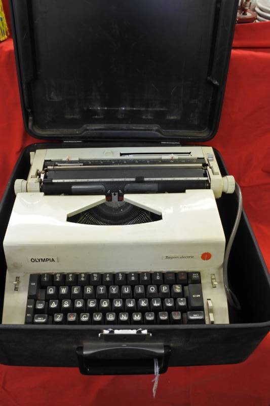 lot 3221 image: Olympia Typewriter in Case