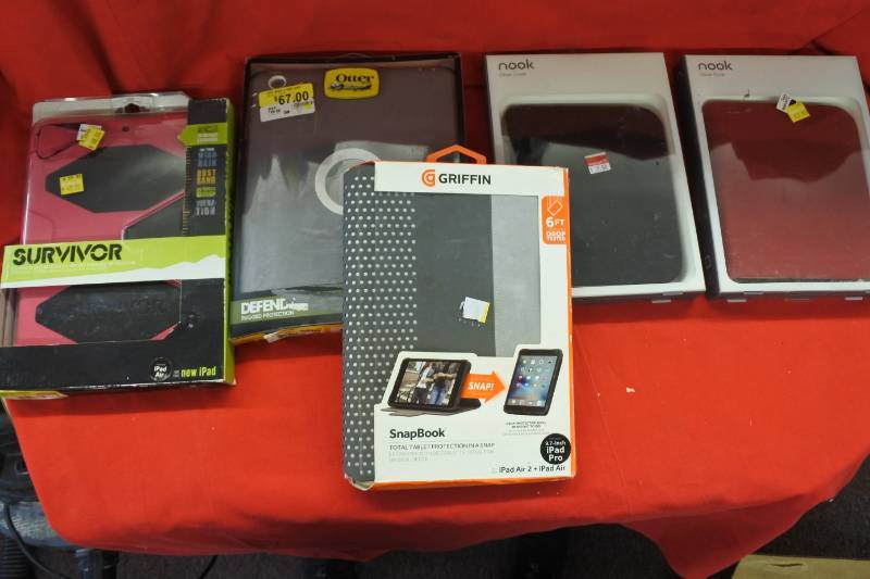 lot 3224 image: Lot of Ipad and Nook Cases - in original packaging