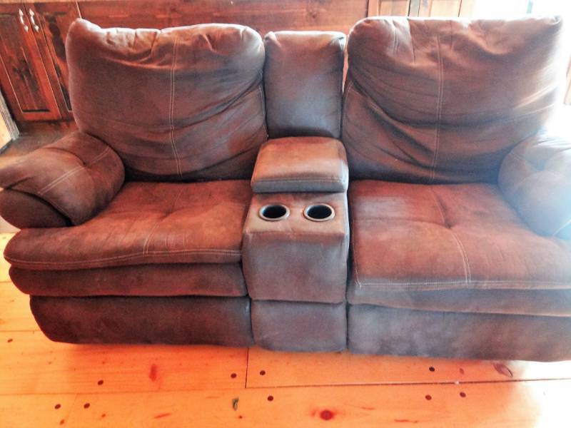 lot 9465 image: Microfiber Reclining Sofa and Loveseat with Sectional Piece