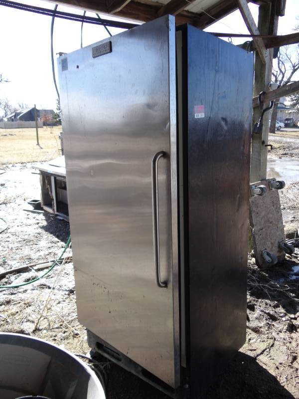 lot 3874 image: Frigidaire commercial Refrigerator.