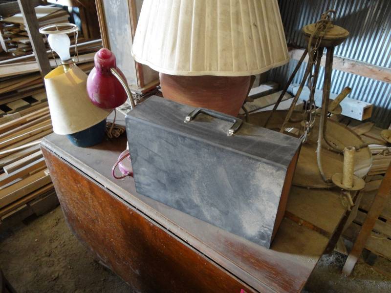 lot 3908 image: Vintage Drop-leaf Table, Vintage Lantern Style Lamp, and more