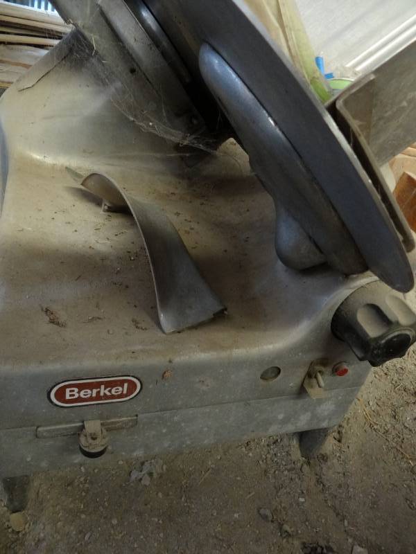 lot 3909 image: Berkel Meat slicer