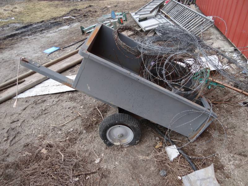 lot 3927 image: Steel Dump Cart