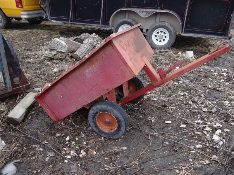 lot 3926 image: Load Hog Steel Dump Cart