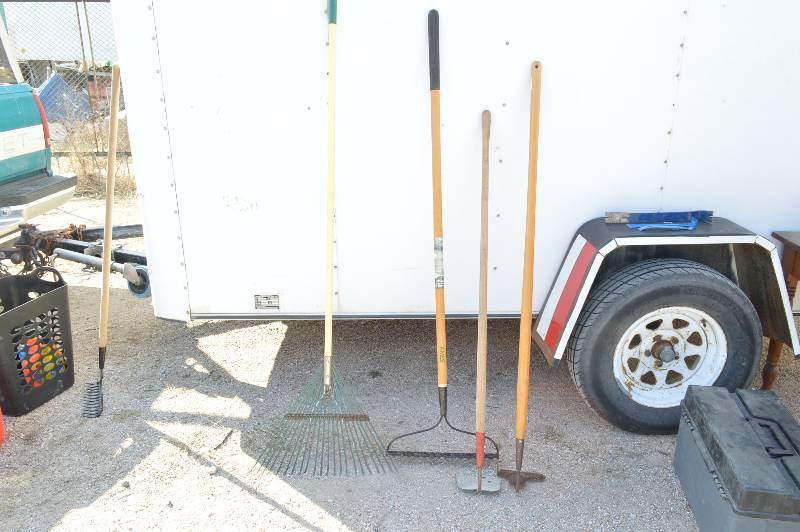 lot 1010 image: Long Handle Garden Tools - 2 Rakes & 2 Hoes