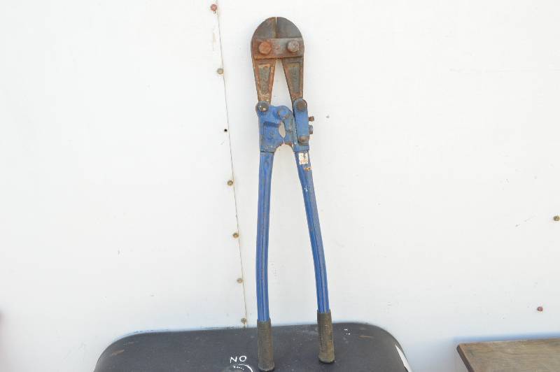 lot 1018 image: Bolt Cutters