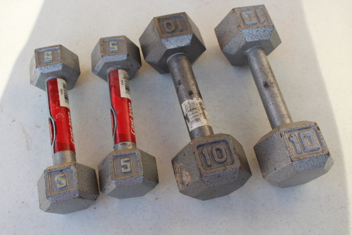 lot 1129 image: (2) Pair of Dumbells - 5 lb and 10 lb