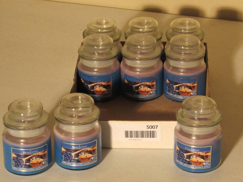 lot 5007 image: 9 Blueberry Muffin Scented Candles - 3oz