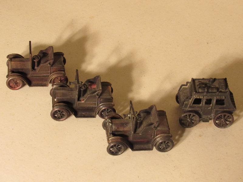lot 5027 image: 4 Small Metal Toy Cars