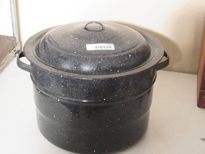 lot 5041 image: Big Canning Pot