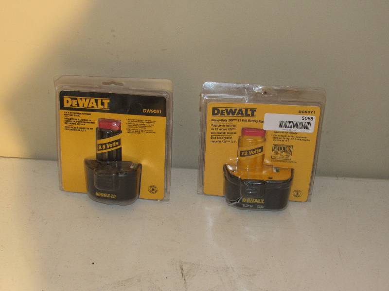 lot 5068 image: 2 - 12V Heavy Duty XRP Battery, 9.6V Battery