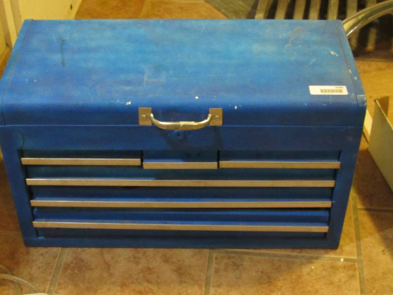 lot 5090 image: Blue Craftsman Top Box Tool Box