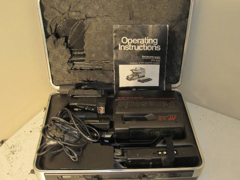 lot 5110 image: Camcorder with Case