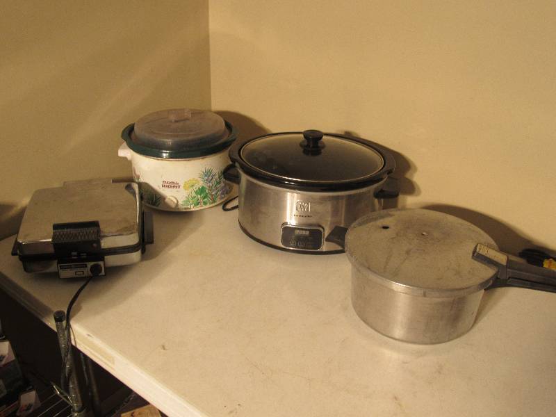 lot 5138 image: 2 crock pots, waffle iron, and pressure cooker