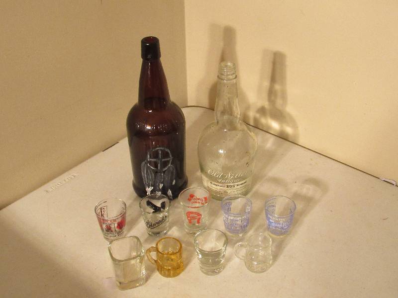 lot 5149 image: Shot glasses and 2 bottles