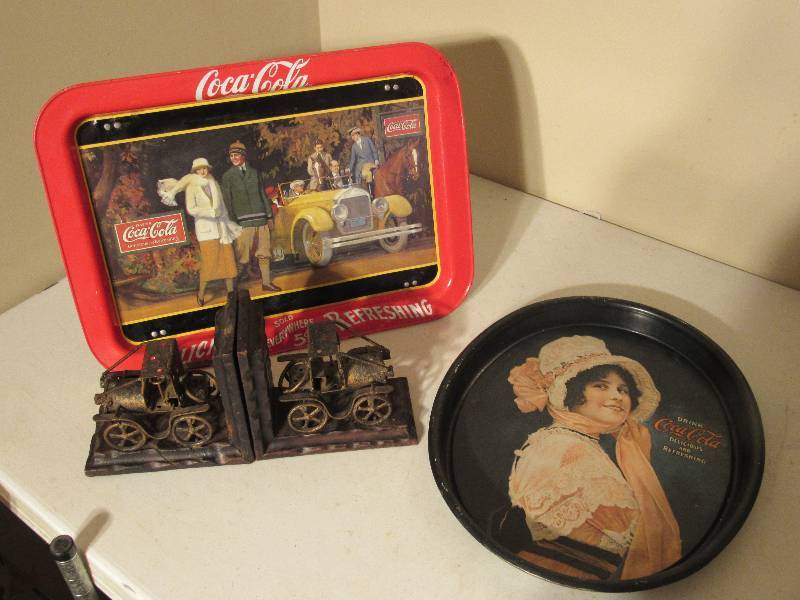 lot 5183 image: 2 Coke trays and car bookends