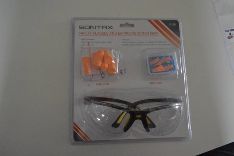 lot 1047 image: Safety Glasses & Ear Plugs
