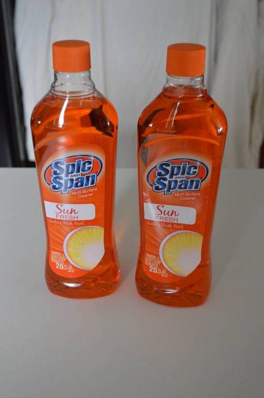 lot 1048 image: 2 bottles of Spic and Span multi surface cleaner