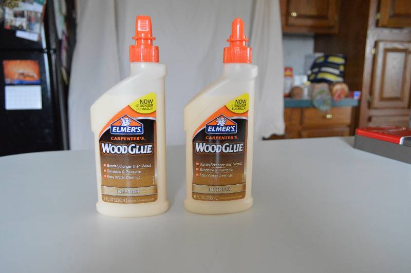 lot 1078 image: (2) Elmers wood glue