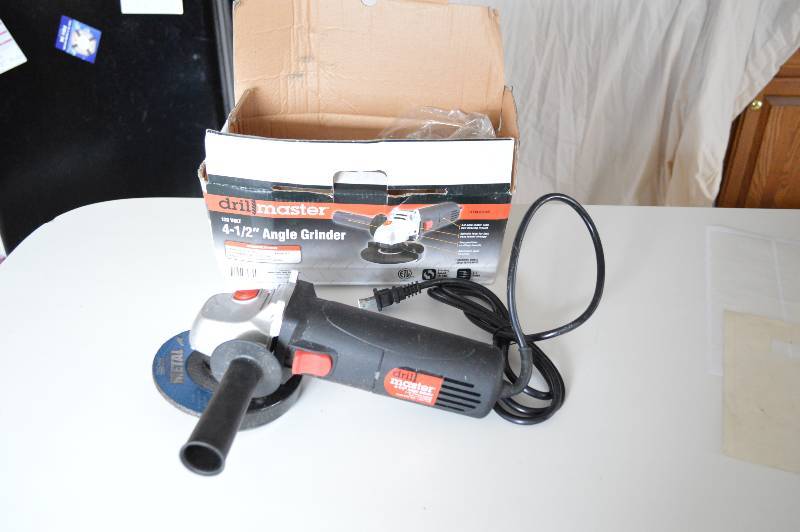 lot 1088 image: 4.5 Angle grinder - appears new