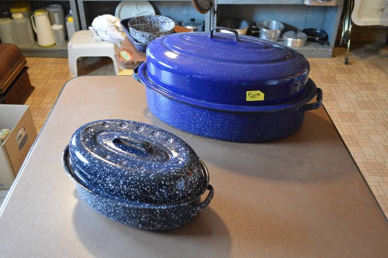 lot 1301 image: 2 Roasting Pans