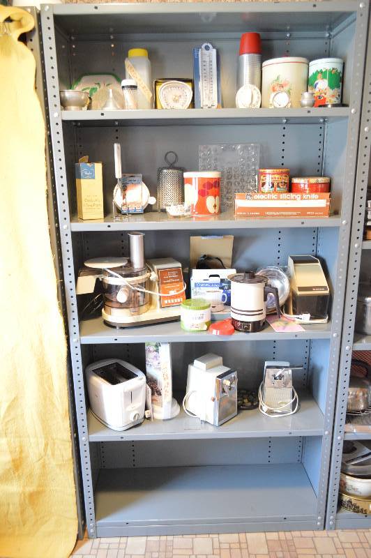 lot 1482 image: Metal Shelf - CONTENTS NOT INCLUDED