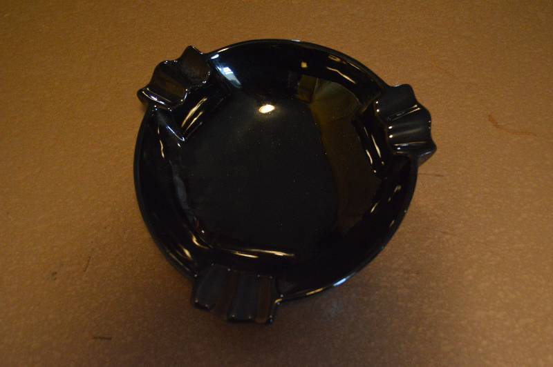 lot 1494 image: Frankoma ashtray (#458)