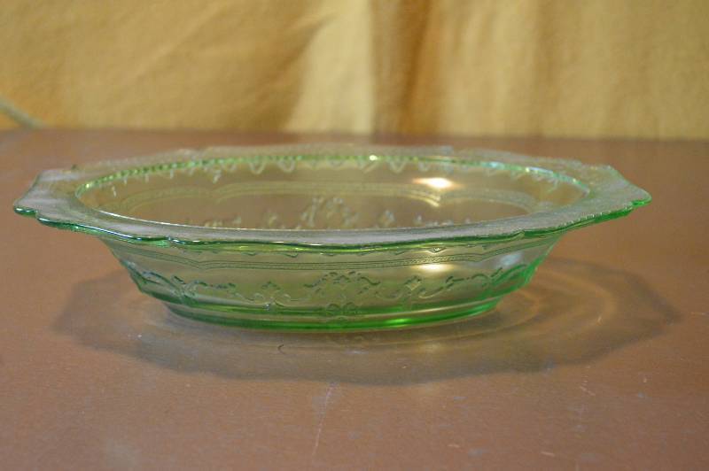 lot 1507 image: Pressed Glass Dish