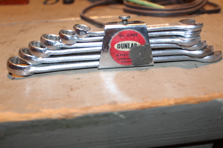 lot 1384 image: Dunlap 6 Piece Combination Wrench Set