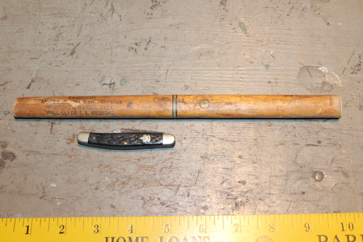 lot 1391 image: Keen Kutter Pocket Knife and Advertising Fishing Knife