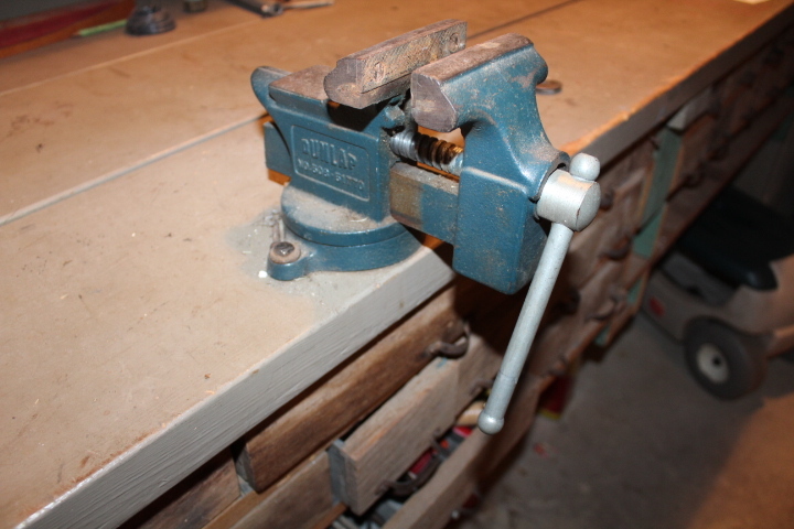 lot 1397 image: Dunlap 3.5 Swivel Vise