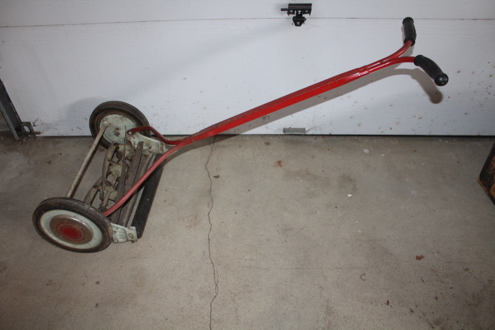 lot 1412 image: Reel Mower