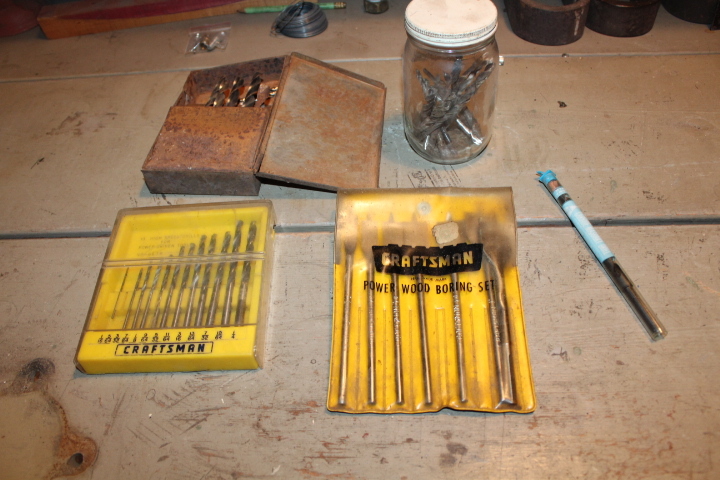 lot 1424 image: Lot of Assorted Drill Bits