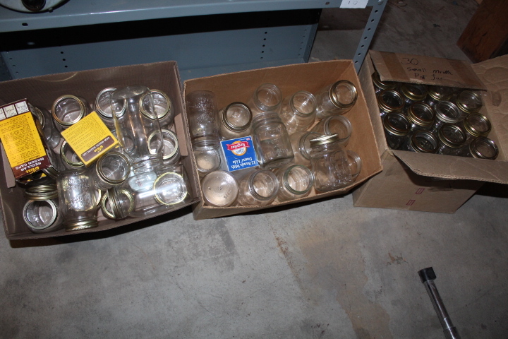 lot 1440 image: 3 Boxes Mason Jars