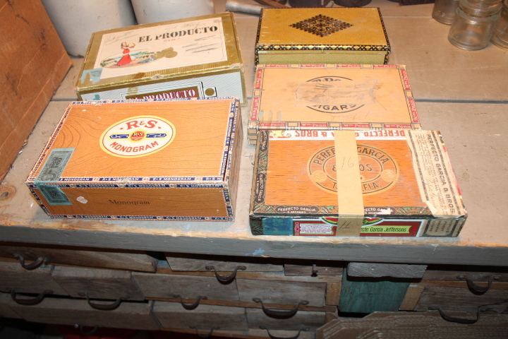 lot 1455 image: 5 Cigar Boxes