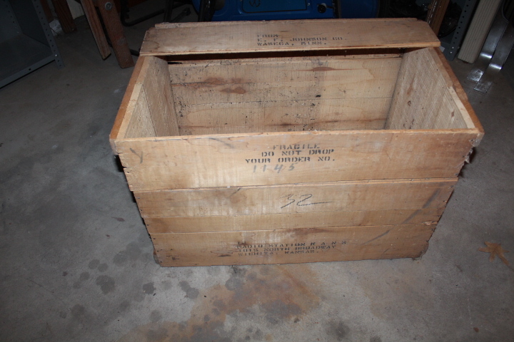 lot 1457 image: Wood Crate