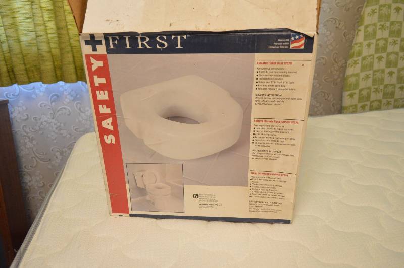 lot 1530 image: Elevated Toilet Seat in Box