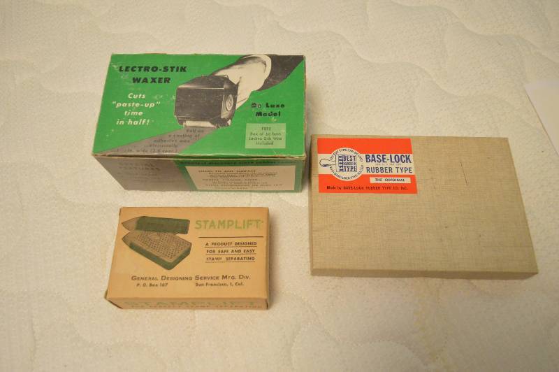 lot 1531 image: Vintage lot of stampers & waxer