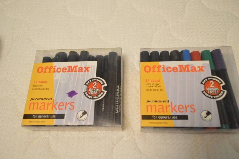 lot 1532 image: 2 boxes of Office Max Markers (2 missing) Black & Color Ink